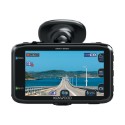 Kenwood DRV-830 Kamera za automobil, prednja kompaktna wide quad HD kamera, sa G sensor i integrisanim GPS-om, koja omoćava snimanje u Quad HD rezoluciji. 